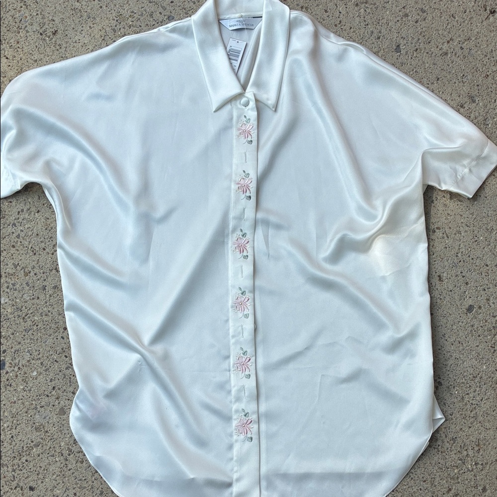 Marks & Spencer White Short-Sleeve Button-Down bed Shirt with floral embroidery
